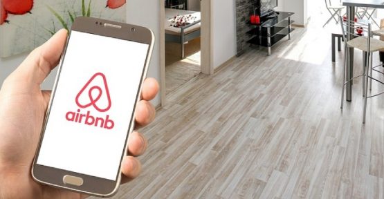 Key safe request results in Airbnb conflict